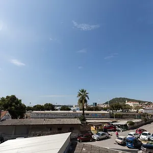 Apinelo Port Pensión Split